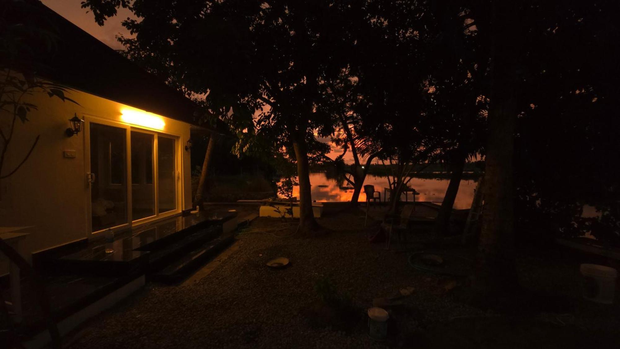 Pradeep'S Backwater Villa Kochi Exterior photo